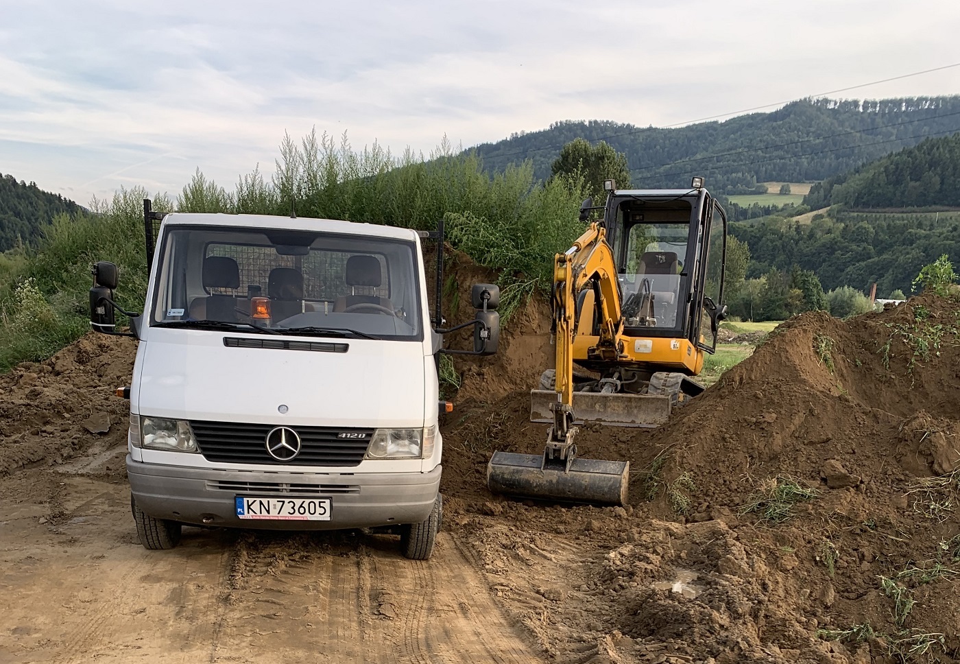 urbud-uryga.pl wykonczenia wnetrz prace ziemne instalacje elektryczne stany surowe