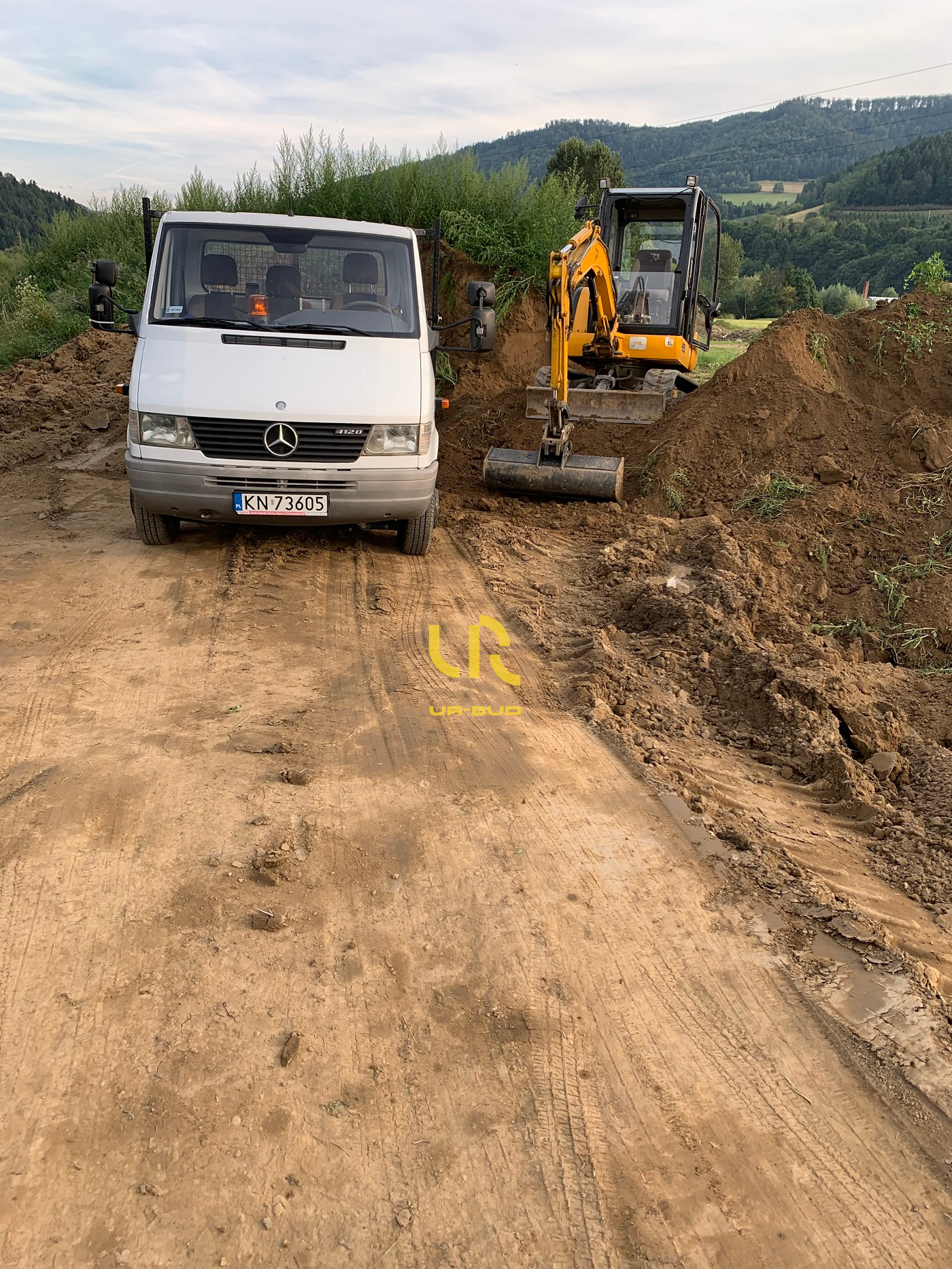 urbud-uryga.pl wykonczenia wnetrz prace ziemne instalacje elektryczne stany surowe